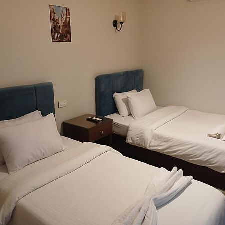 Pyramids Way Inn Kafret el-Gabal Eksteriør bilde