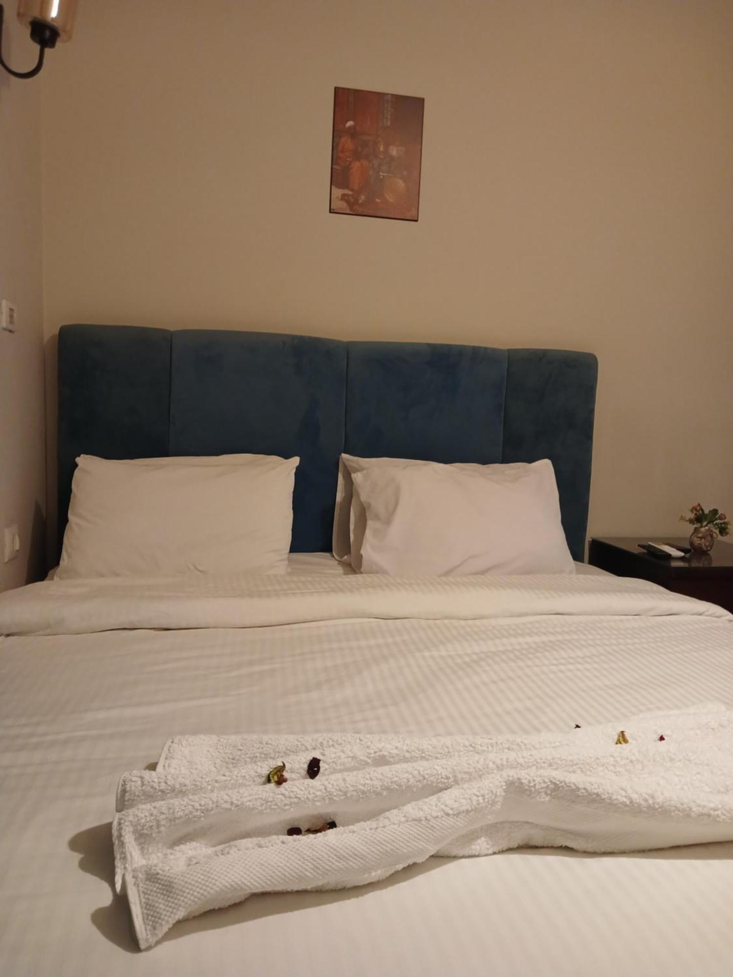 Pyramids Way Inn Kafret el-Gabal Eksteriør bilde